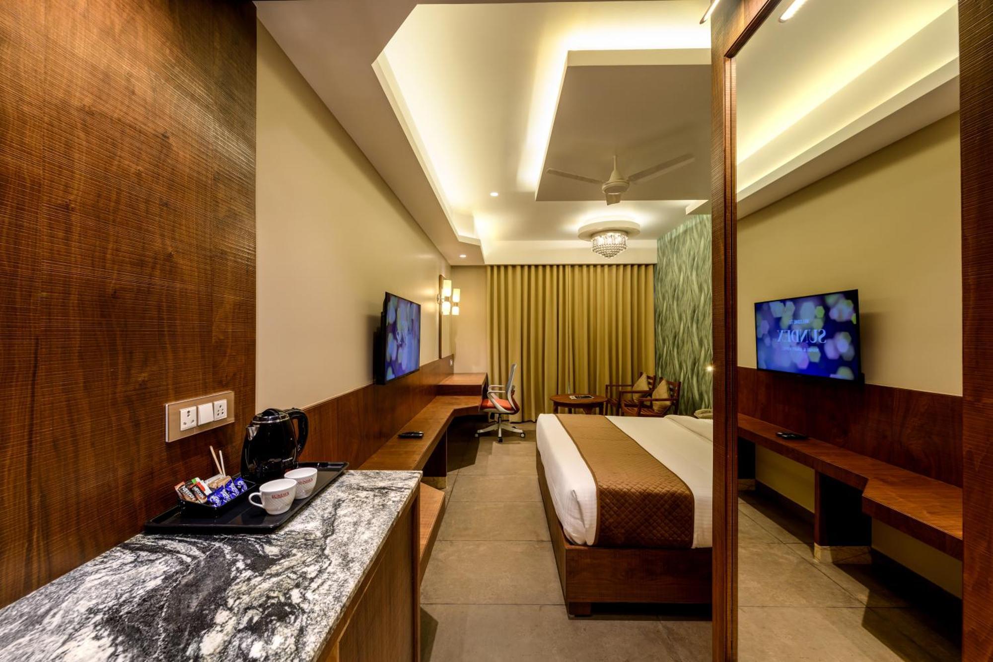 Sundex Hotel Thanjavur Eksteriør bilde