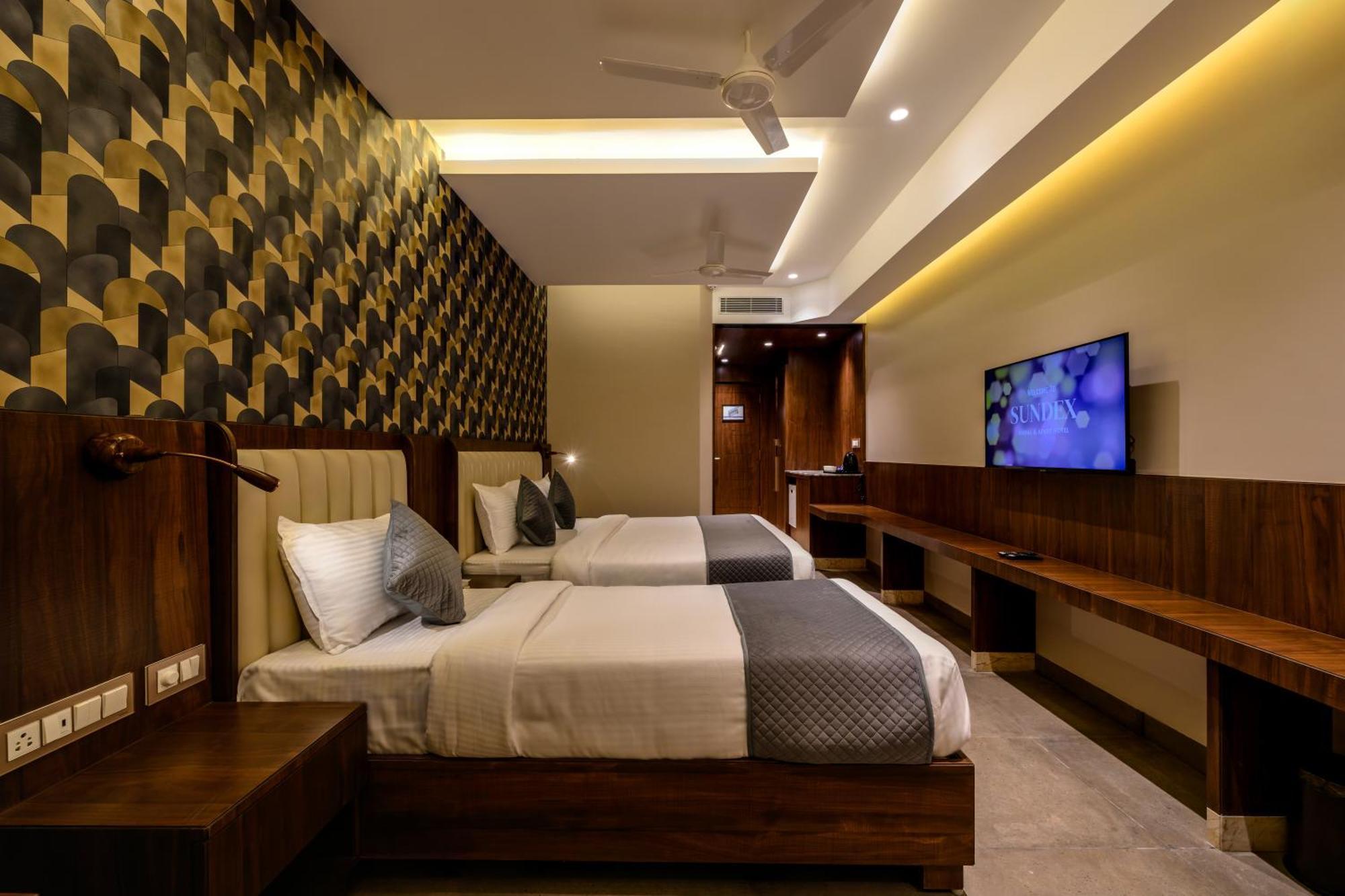 Sundex Hotel Thanjavur Eksteriør bilde