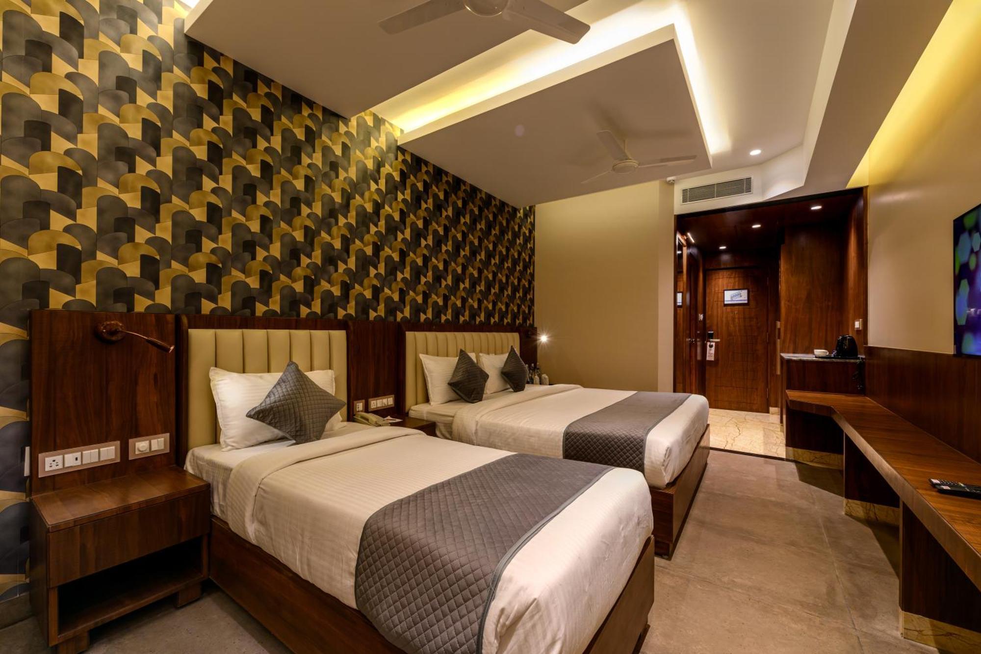 Sundex Hotel Thanjavur Eksteriør bilde