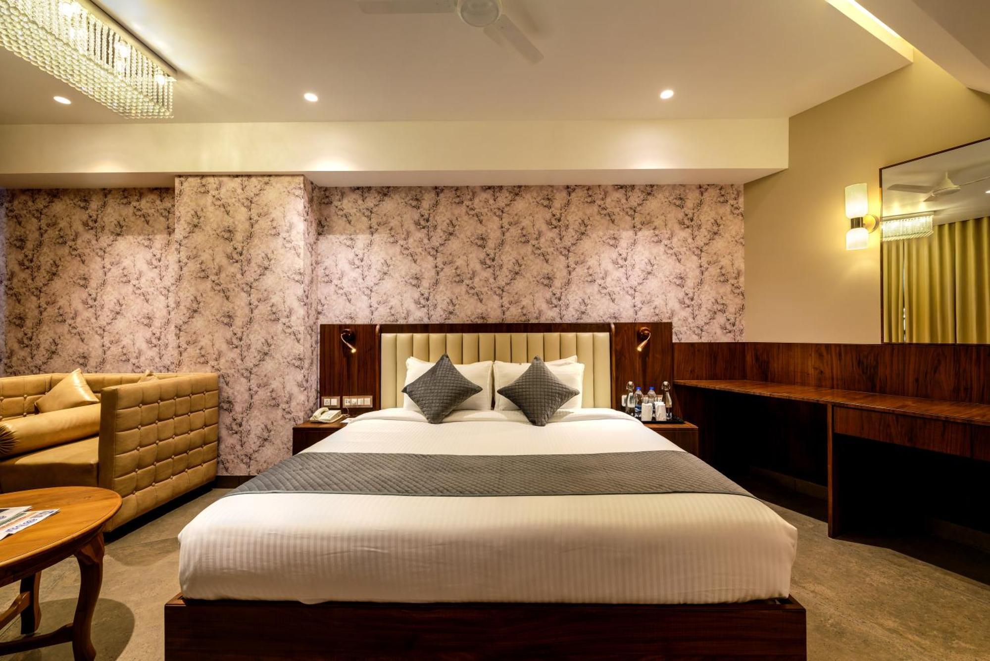 Sundex Hotel Thanjavur Eksteriør bilde